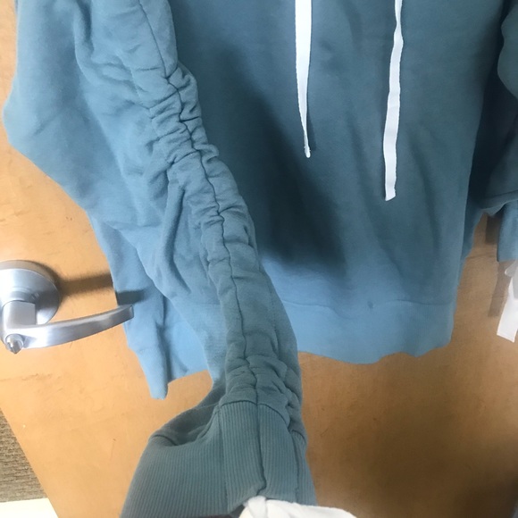 Gibson hoodie - Picture 2 of 4